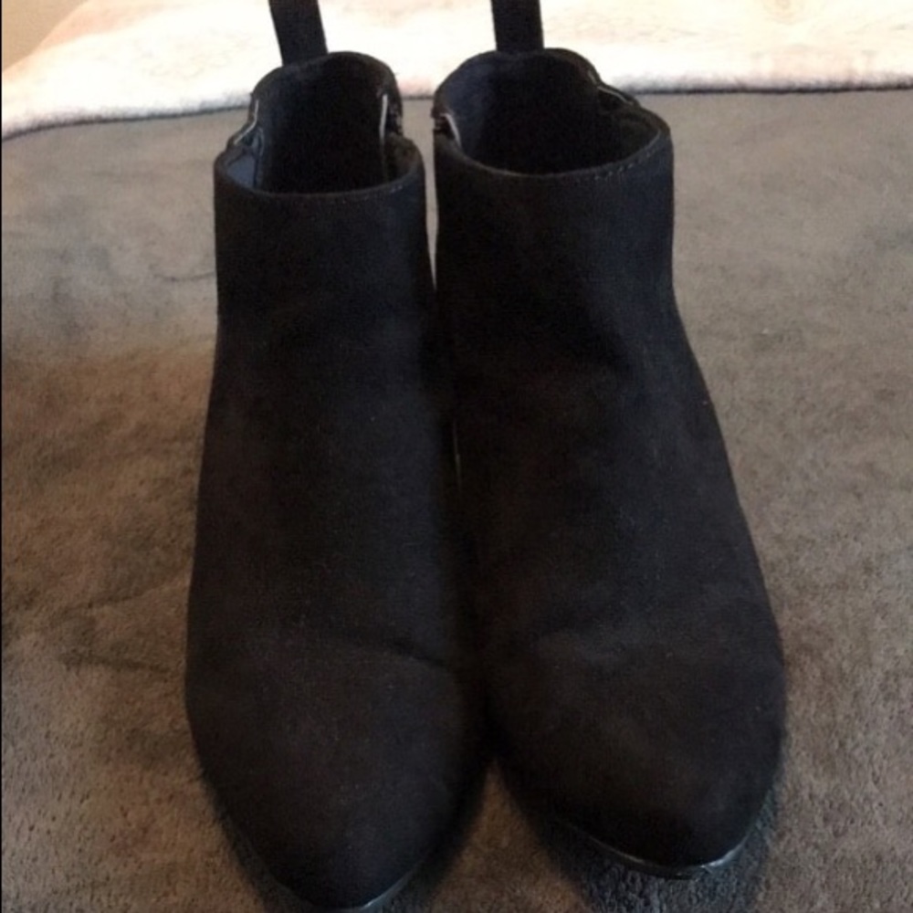 Black boots